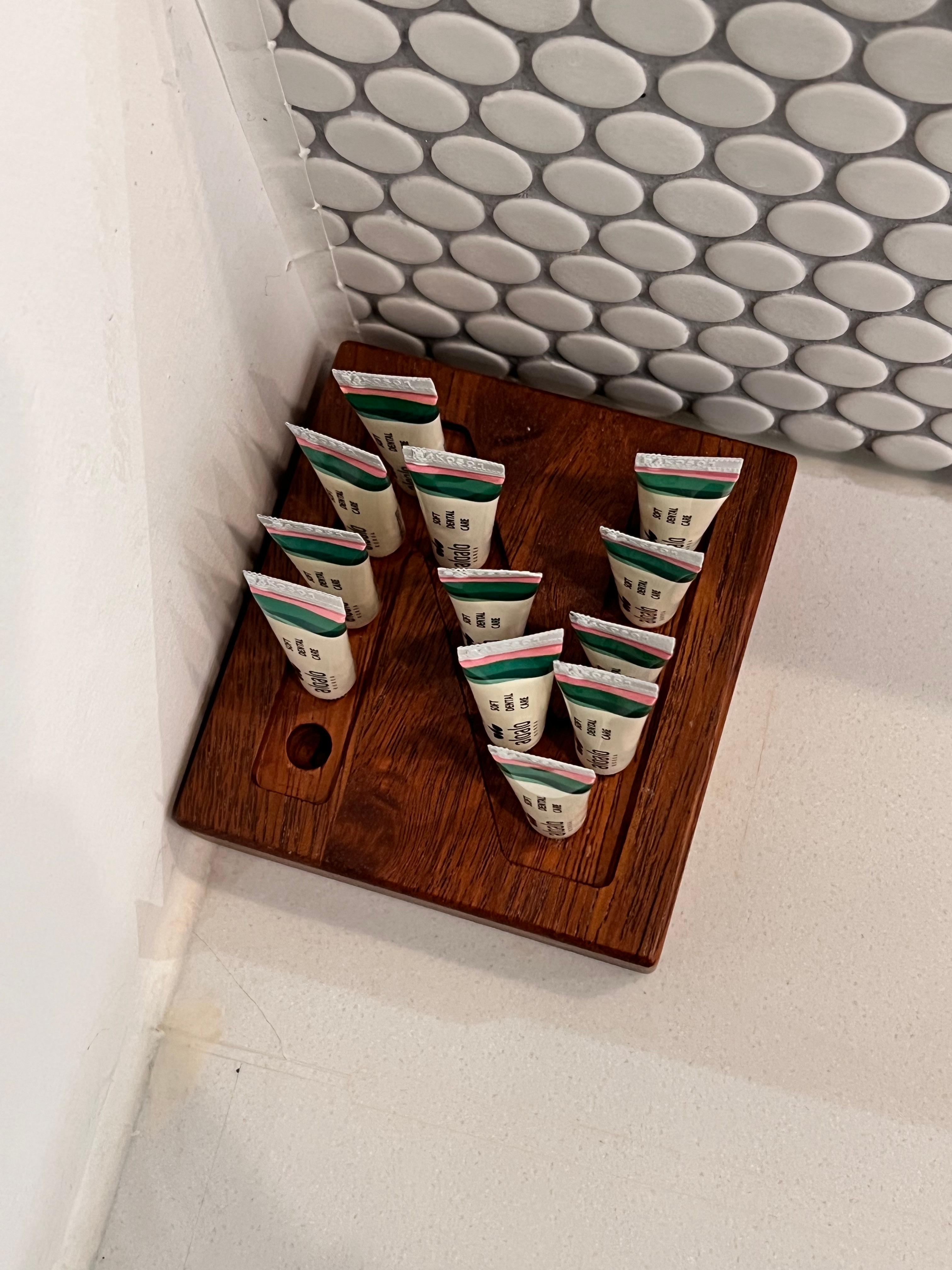 네이버 모양 치약 배치...